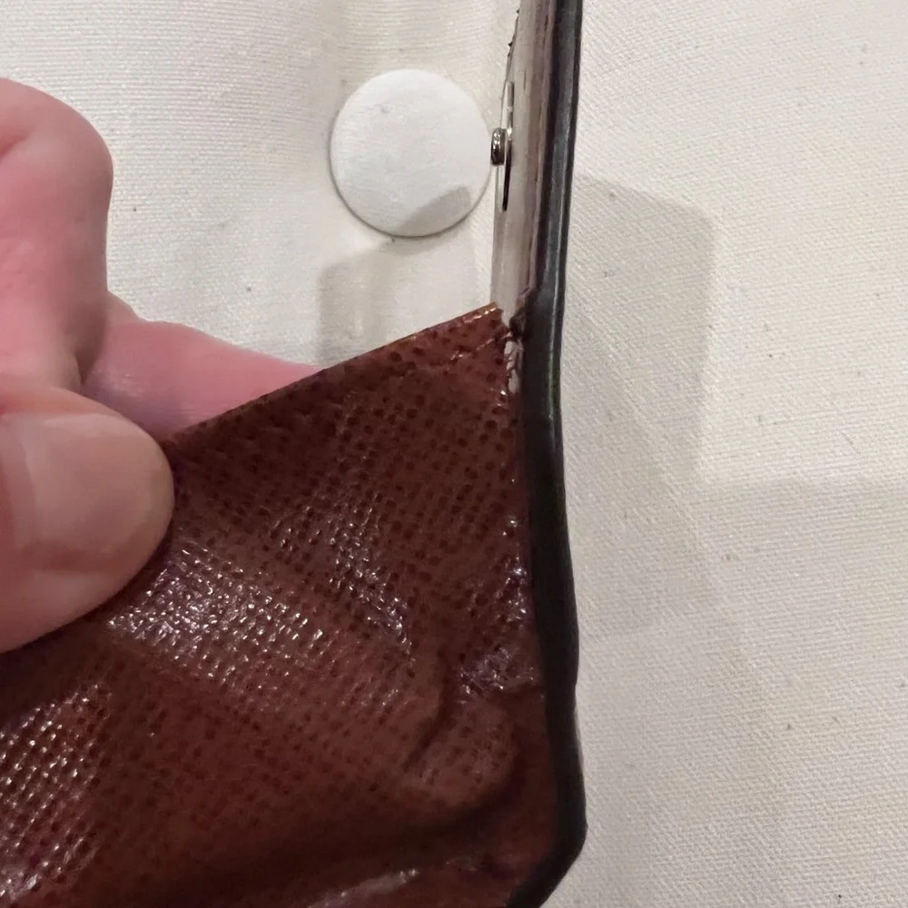 - Louis Vuitton Vintage Change Purse. Good Condition.